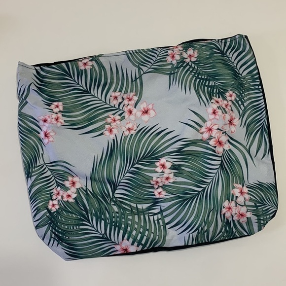 Tropical Green Leaves Pattern Canvas Tote Bag - Picture 3 of 9